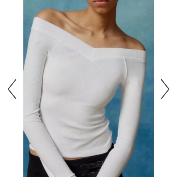 BDG Tops - - 🌺BDG 🌺